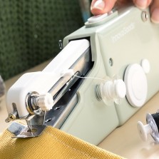 Máquina de costura de viagem