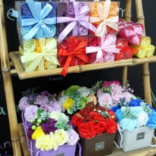 Caixa 9 flores de sabão Rosas Vermelhas