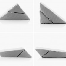 Almofada triangular de encosto