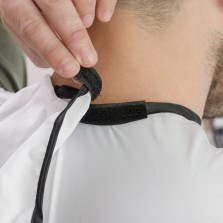 Avental para barba com ventosas