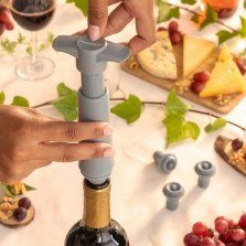 Bomba de vácuo e tampas para vinho