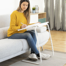 Mesinha reclinável e de altura regulável