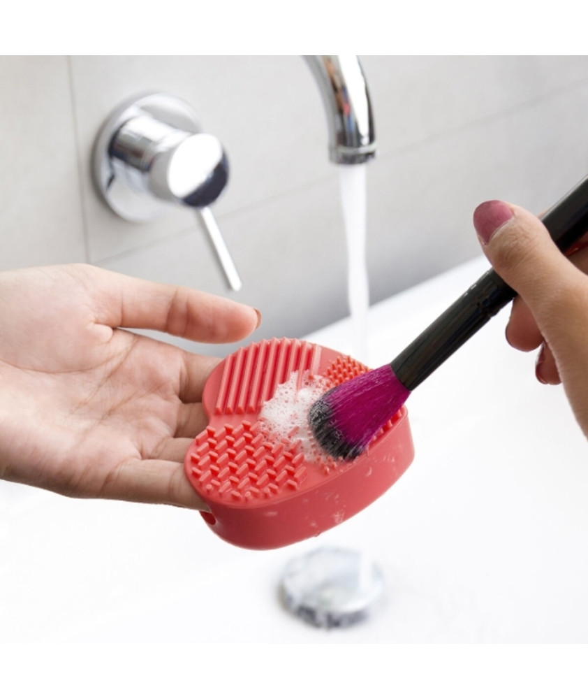 Coração para limpeza pincéis maquilhagem